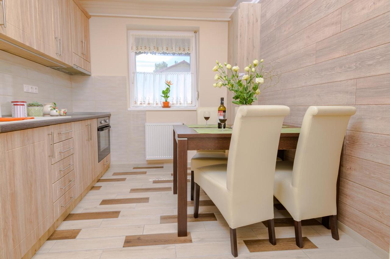 Illes Apartmanok I. Hajdúszoboszló Exteriér fotografie