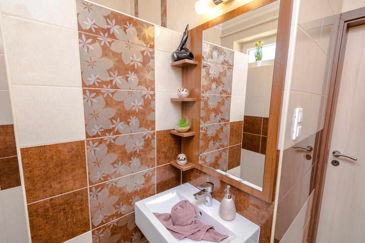Illes Apartmanok I. Hajdúszoboszló Exteriér fotografie